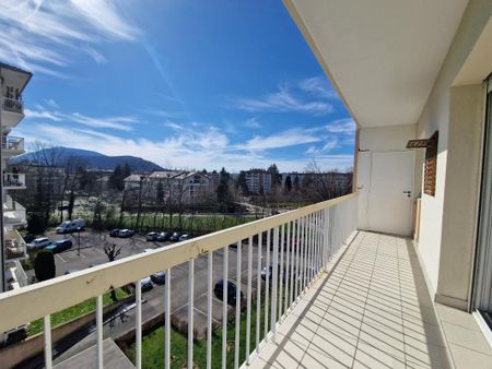 Location Appartement 4 pièces 80m² ANNECY LE VIEUX 74940 - Photo 3