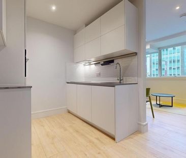 1 bedroom flat to rent - Photo 2