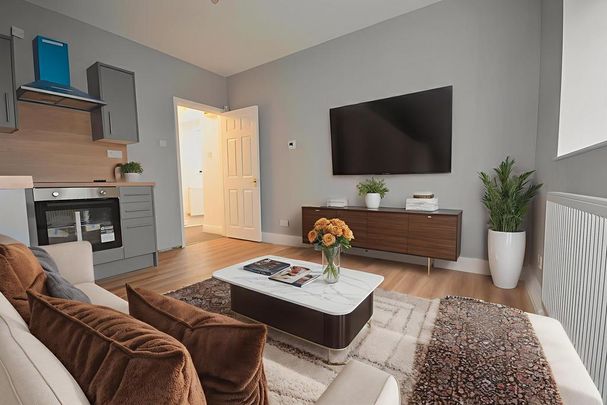 1 bedroom flat to rent - Photo 1