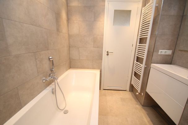 Van Nijenrodeweg - Photo 1