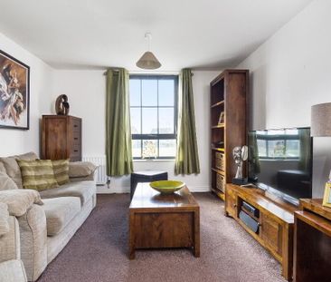 15 Lady Wallace Crescent, Lisburn, BT28 3GP - Photo 4