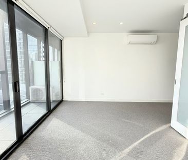 811/35 Malcolm Street, South Yarra VIC, Belconnen - Photo 4