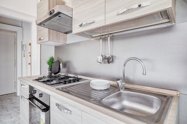 Wonderful single room in Milan, few steps away from a Bocconi, IULM and NABA - Photo 1