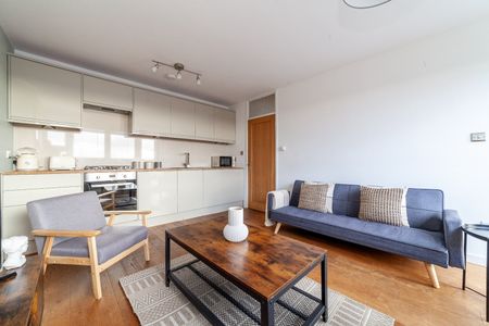 2 Bed Flat, Lugard House, W12 - Photo 3