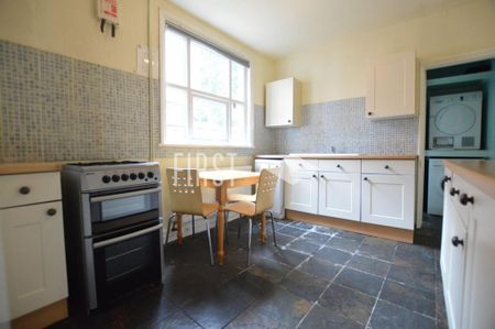 4 bedroom terraced house to rent - Photo 3