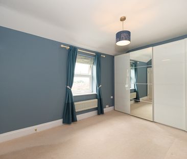 2 Bed Penthouse, Worple Road, SW19 - Photo 5