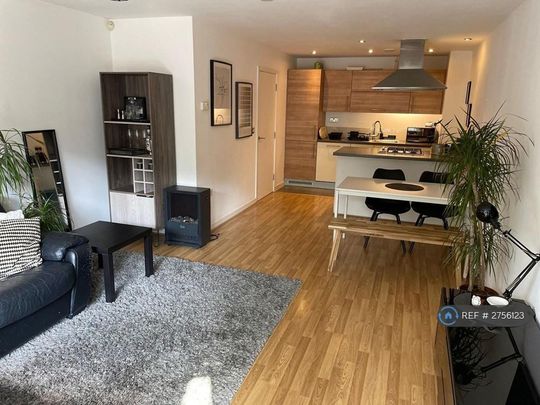 1 bedroom flat to rent - Photo 1