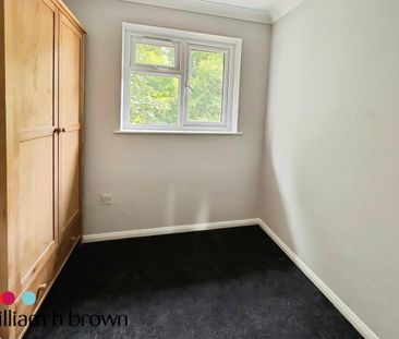 Curling Lane, Grays, Badgers Dene - Photo 6