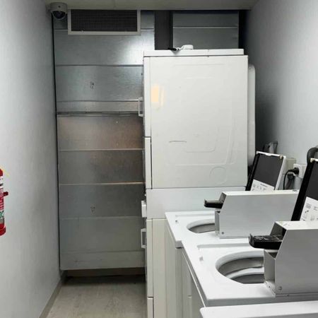 2-Bedroom Fully Furnished Apartment - Photo 3