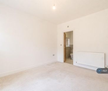 3 bedroom bungalow to rent - Photo 6