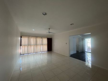 Three Bedroom, One Bathroom Home in Braitling - Photo 4