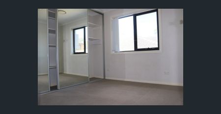 Cosy Two Bedroom Family Home... - Photo 3