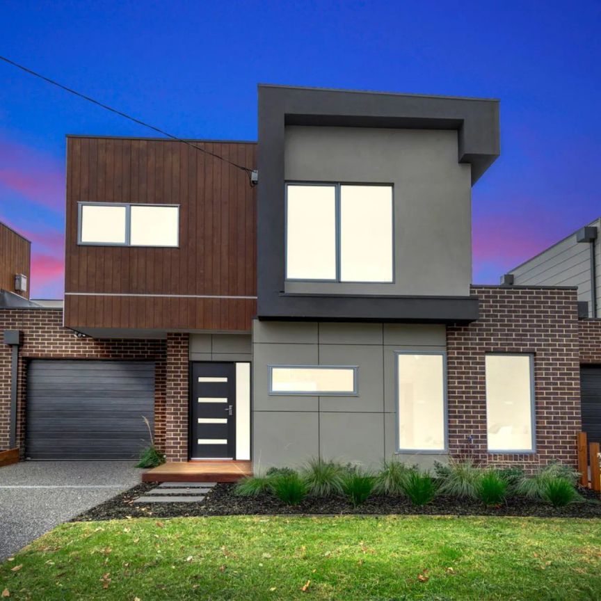 2A Phillip Street, Rosebud. - Photo 1