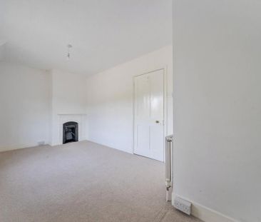 2 bedroom semi-detached house to rent - Photo 4