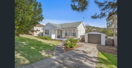 Quiet street, a short walk to Lake Macquarie Square! - Photo 3