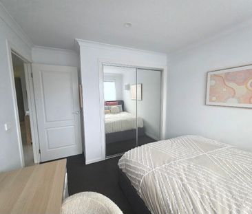 Cranbourne East - Photo 5