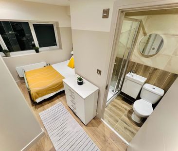 Room in a Shared House, Wimbledon, SW20 - Photo 2