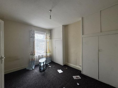2 bedroom maisonette to rent - Photo 4