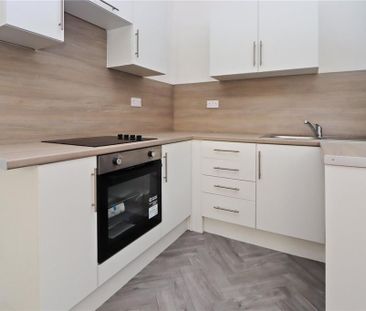 2 bedroom terraced house to rent - Photo 3