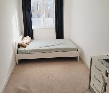 2 Bed Penthouse, Purley Way, CR0 - Photo 3