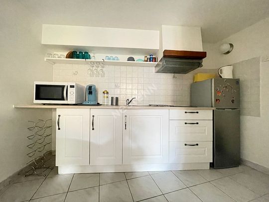 Loue petite maison de village T2 mezzanine meublée de 30m² à Châteauneuf-du-Pape, - Photo 1