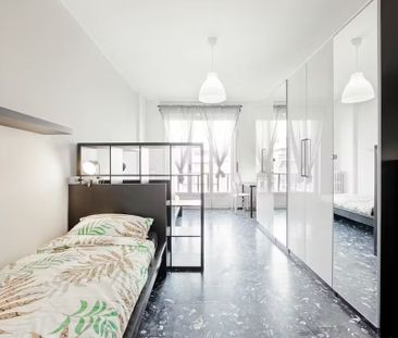 Largo Giovanni Battista Scalabrini, Milan, Lombardy 20146 - Photo 3