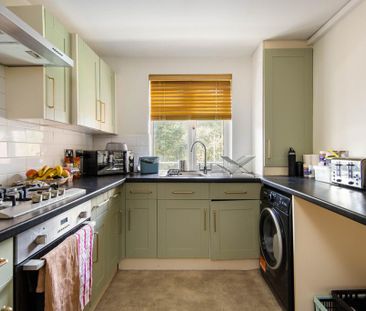 2 bedroom flat to rent - Photo 5