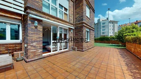 Alquiler de piso en Calle Isaac Albéniz, 2 - Photo 1