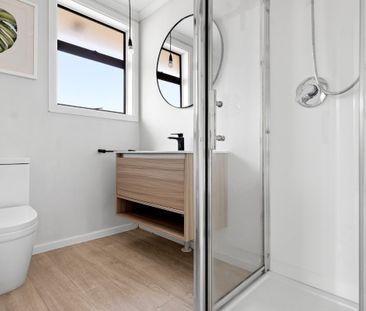 Spacious 3 Bedroom, 2 Bathroom Home - Photo 6