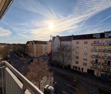 Wunderschöner Altbau-Traum mit Balkon! - Photo 4