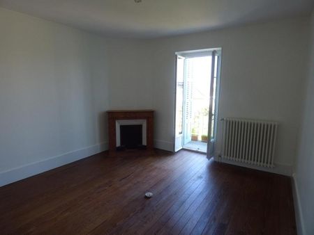 Location Maison 5 pièces 129m² MACON 71000 - Photo 3