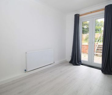 2 bedroom bungalow to rent - Photo 3