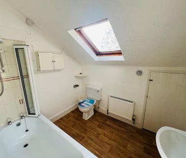 2 bedroom maisonette to rent - Photo 5