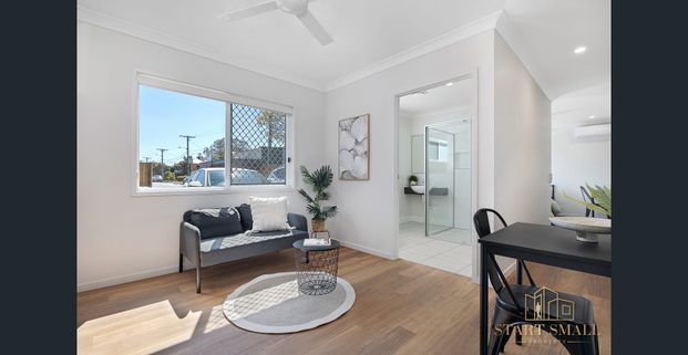 Modern, self contained and furnished Unit - Including Bills - Photo 1