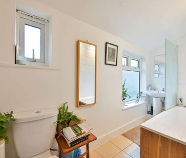 3 bedroom terraced house to rent - Photo 5