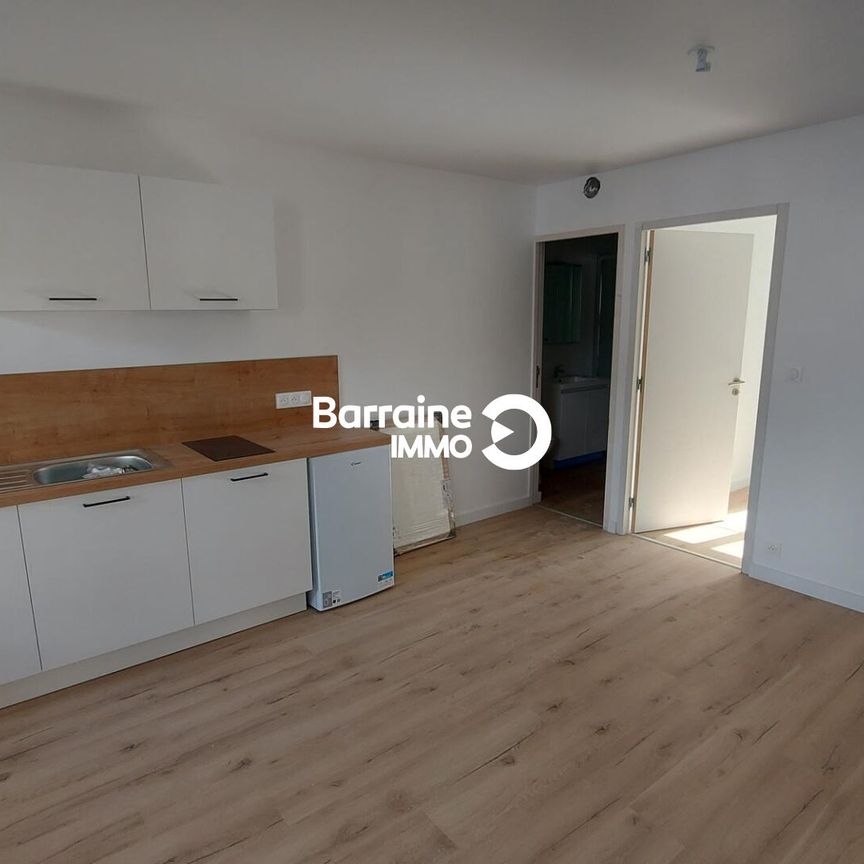 Location appartement à Landivisiau, 2 pièces 33.44m² - Photo 1