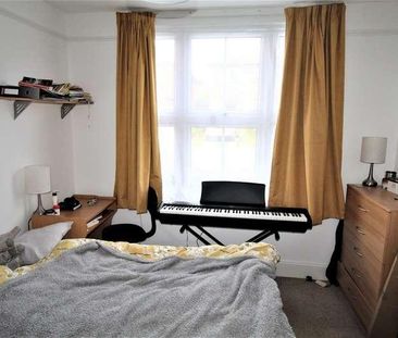 Bond Street, Englefield Green, TW20 - Photo 2