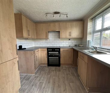 Rowe Mead, Chippenham, SN15 - Photo 4