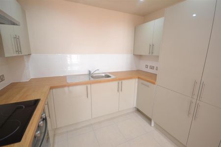 1 bedroom flat to rent - Photo 4