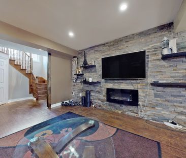 For Lease - 5861 Tenth Line, Mississauga, Ontario - Photo 1