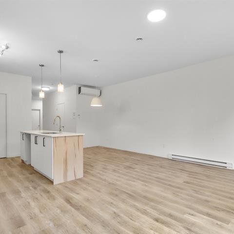 Appartement à louer - Terrebonne (Lachenaie) (Carrefour des Fleurs) Appartement à louer - Terrebonne (Lachenaie) (Carrefour des Fleurs) - Photo 1