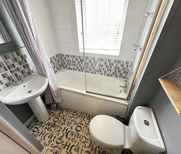 2 bedroom terraced house to rent - Photo 5