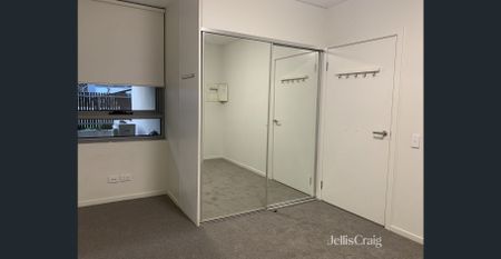 A One-Bedroom Apartment in Carlton - Photo 5