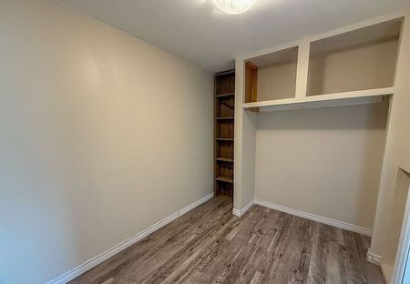 For Lease - 309 Cedar Street, Timmins, Ontario - Photo 2
