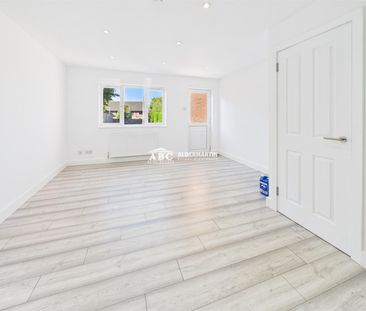 Britten Close, WD6 3HT, Borehamwood - Photo 1