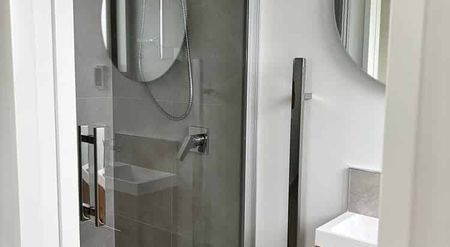 Modern 2BR Townhouse in St Albans - Photo 4