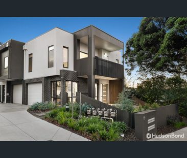1A Pamela Grove, Templestowe Lower, Vic 3107 - Photo 1