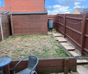 2 bedroom end of terrace house to rent - Photo 5