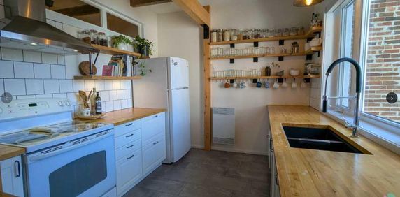 ✨ Magnifique 4 ½ lumineux et chaleureux dans le Vieux-Limoilou - Photo 2