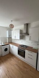 1 Bed Flat, Robin Hood Way, SW15 - Photo 3